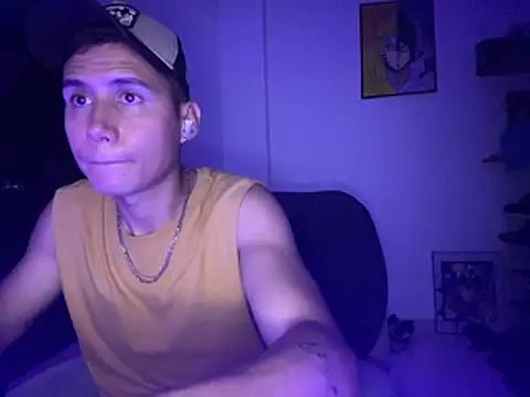 Snapshot of Abercend chatting on October 19, 3:44 am Abercend online show from October 19, 3:44 am