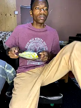 Snapshot of fireboyafrica chatting on October 14, 7:15 am fireboyafrica online show from October 14, 7:15 am