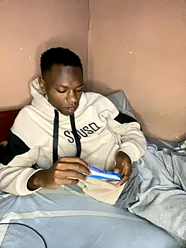 Snapshot of fireboyafrica chatting on October 20, 4:16 am fireboyafrica online show from October 20, 4:16 am