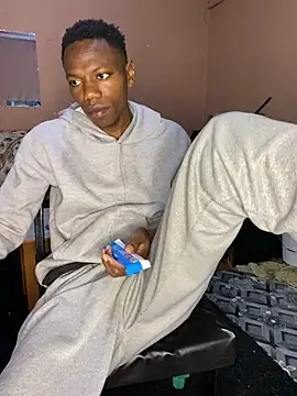 Snapshot of fireboyafrica chatting on October 23, 5:22 am fireboyafrica online show from October 23, 5:22 am