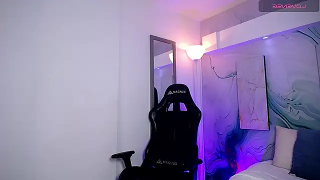 Steev Novoa online show from April 20, 2:58 am