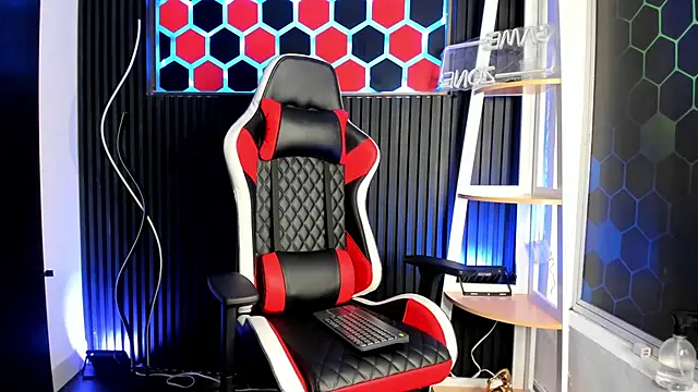 Steev Novoa online show from April 16, 4:23 am