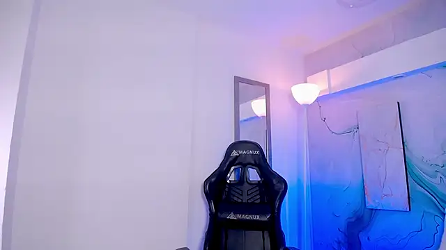 Steev Novoa online show from April 25, 3:31 am