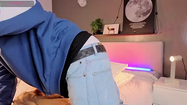 Snapshot of Ken-boy_ chatting on November 2, 11:36 am Ken-boy online show from November 2, 11:36 am