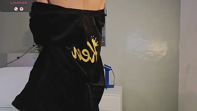 Snapshot of Ken-boy_ chatting on October 14, 12:01 pm Ken-boy online show from October 14, 12:01 pm