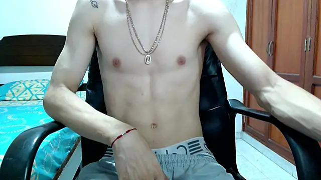 Snapshot of Dei_v_48 chatting on September 24, 10:19 pm Dei v 48 online show from September 24, 10:19 pm