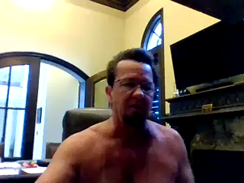 Snapshot of sluttydylan chatting on March 17, 12:08 am sluttydylan online show from March 17, 12:08 am
