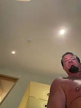 sluttydylan online show from June 4, 1:33 am