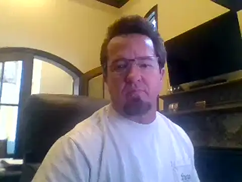Snapshot of sluttydylan chatting on January 3, 7:29 pm sluttydylan online show from January 3, 7:29 pm
