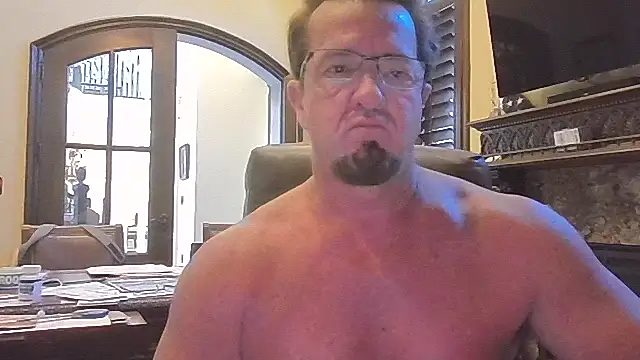 sluttydylan online show from April 29, 5:41 pm