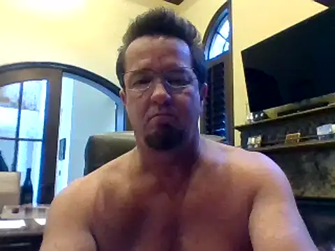 Snapshot of sluttydylan chatting on December 12, 6:10 pm sluttydylan online show from December 12, 6:10 pm