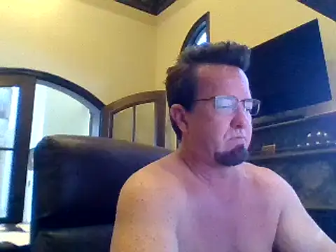 Snapshot of sluttydylan chatting on February 10, 9:25 pm sluttydylan online show from February 10, 9:25 pm
