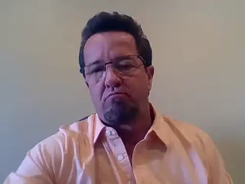 Snapshot of sluttydylan chatting on December 19, 10:42 pm sluttydylan online show from December 19, 10:42 pm