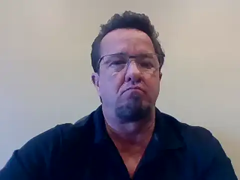 Snapshot of sluttydylan chatting on December 18, 11:51 pm sluttydylan online show from December 18, 11:51 pm