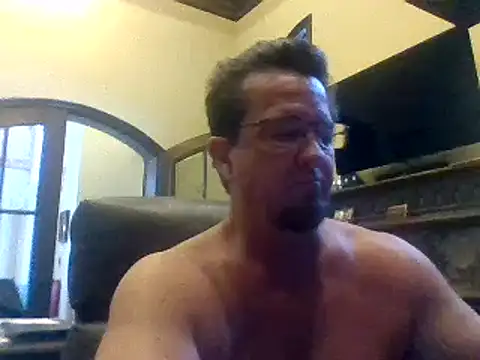 Snapshot of sluttydylan chatting on January 4, 11:17 pm sluttydylan online show from January 4, 11:17 pm