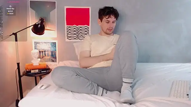 Elio555 online show from November 30, 8:33 pm