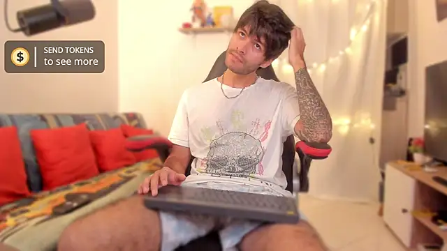 justin stark7 online show from December 3, 9:21 pm