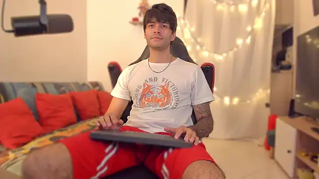 justin stark7 online show from December 19, 9:34 pm