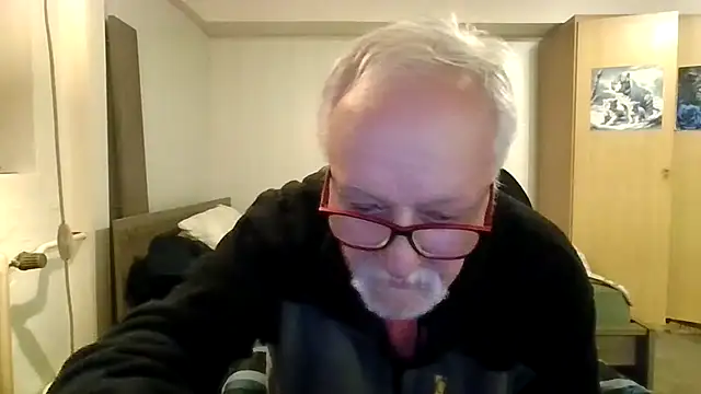 Sammy1660 online show from May 1, 11:18 pm