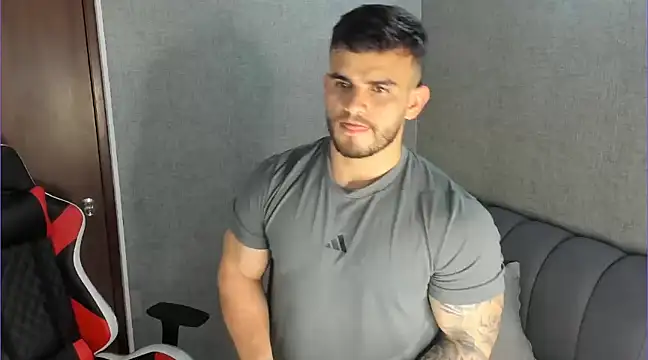Snapshot of Ricardogo19 chatting on January 20, 11:54 pm Ricardogo19 online show from January 20, 11:54 pm