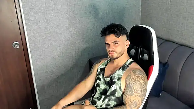 Snapshot of Ricardogo19 chatting on October 18, 2:27 am Ricardogo19 online show from October 18, 2:27 am