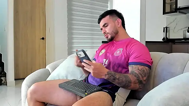 Ricardogo19 online show from January 12, 9:41 pm