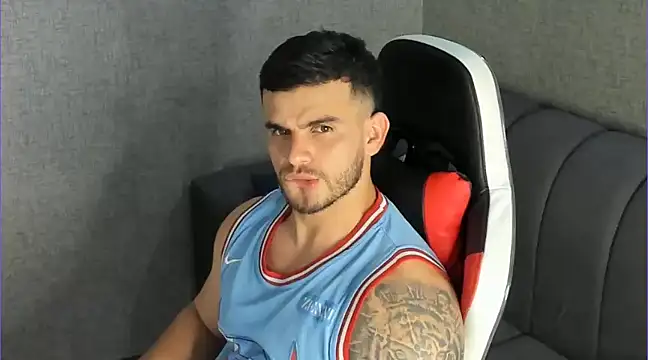 Snapshot of Ricardogo19 chatting on December 22, 6:04 pm Ricardogo19 online show from December 22, 6:04 pm