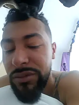 Phillips06 online show from February 3, 3:50 pm