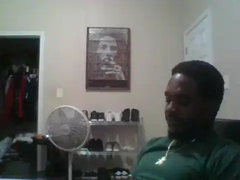 Hugedick0071 online show from December 25, 8:29 am