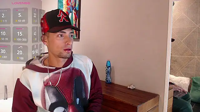 Snapshot of DrakeNeumann chatting on March 18, 3:45 am DrakeNeumann online show from March 18, 3:45 am