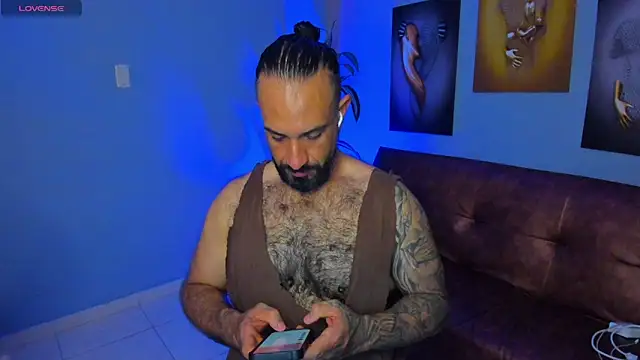 Snapshot of mr_maik chatting on October 9, 8:03 pm mr maik online show from October 9, 8:03 pm