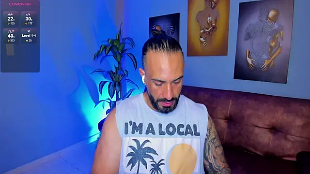 Snapshot of mr_maik chatting on October 8, 5:17 pm mr maik online show from October 8, 5:17 pm