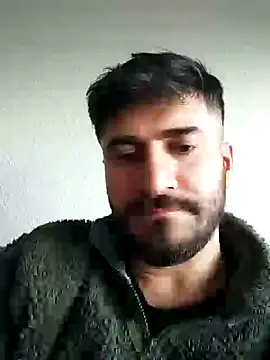 Snapshot of Analcholic chatting on December 22, 1:44 pm Analcholic online show from December 22, 1:44 pm