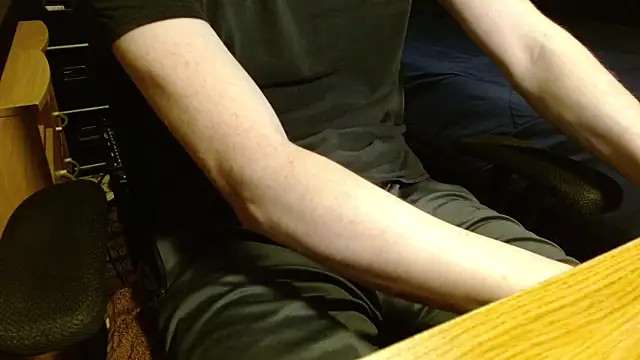 readytocome90 online show from April 24, 3:20 am