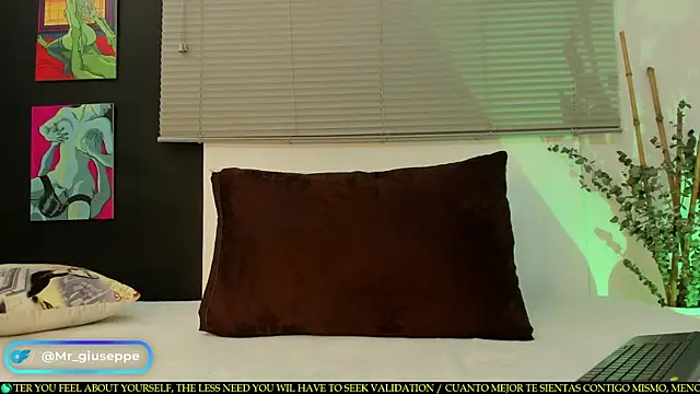 Tylergiuseppe  online show from March 6, 10:04 pm