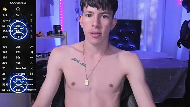 Snapshot of DominicPrince chatting on January 2, 9:18 pm DominicPrince online show from January 2, 9:18 pm