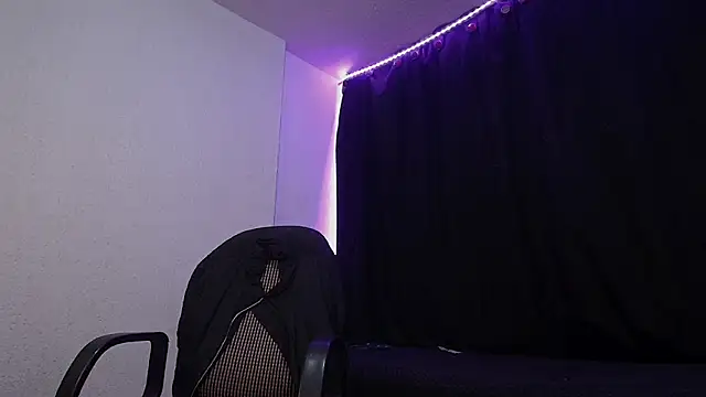 sexybat twink online show from March 14, 12:10 am