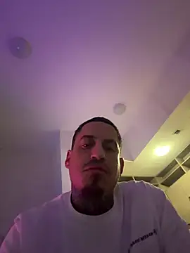 juicyj1311 online show from March 28, 8:03 am