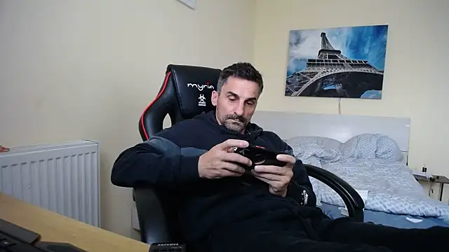 amydamarw online show from April 23, 2:30 pm