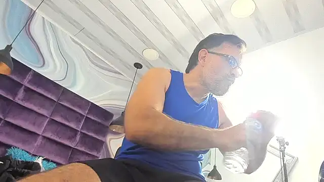 Snapshot of SbasTone_Muscle chatting on December 20, 1:43 pm SbasTone Muscle online show from December 20, 1:43 pm