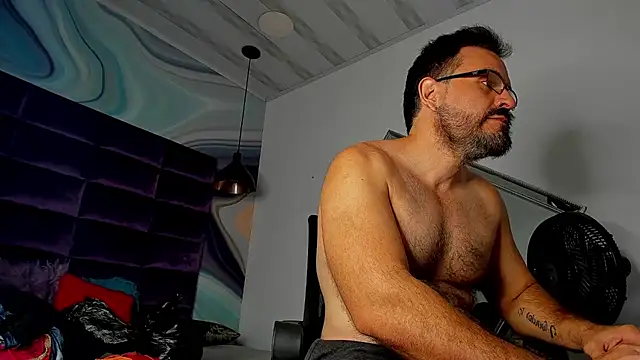 Snapshot of SbasTone_Muscle chatting on February 19, 1:28 pm SbasTone Muscle online show from February 19, 1:28 pm