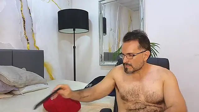 Snapshot of SbasTone_Muscle chatting on December 3, 2:16 pm SbasTone Muscle online show from December 3, 2:16 pm