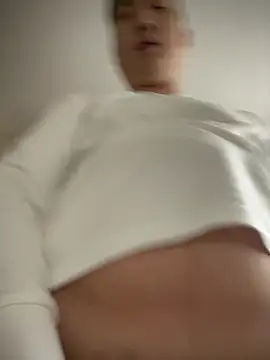 happyending69 online show from April 20, 9:39 pm