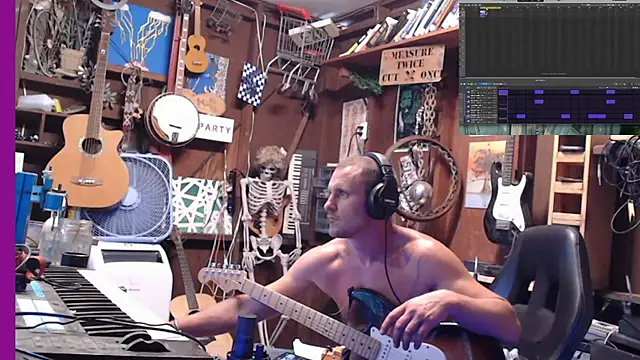 Snapshot of itsjameswebbscope chatting on September 13, 7:48 pm itsjameswebbscope online show from September 13, 7:48 pm