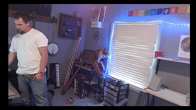 itsjameswebbscope online show from May 2, 10:01 pm