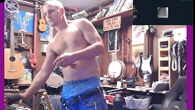 Snapshot of itsjameswebbscope chatting on October 29, 4:32 pm itsjameswebbscope online show from October 29, 4:32 pm