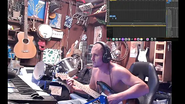 Snapshot of itsjameswebbscope chatting on September 19, 3:34 pm itsjameswebbscope online show from September 19, 3:34 pm