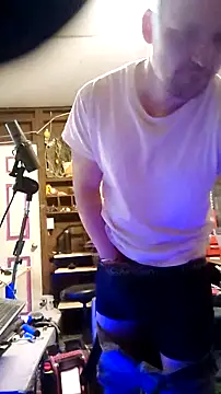Snapshot of itsjameswebbscope chatting on February 8, 12:50 pm itsjameswebbscope online show from February 8, 12:50 pm