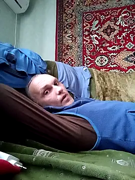 Snapshot of Pineapple04 chatting on October 16, 2:03 pm Pineapple04 online show from October 16, 2:03 pm