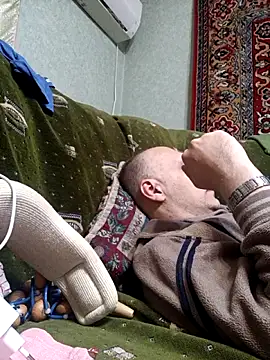 Pineapple04 online show from April 22, 5:29 pm